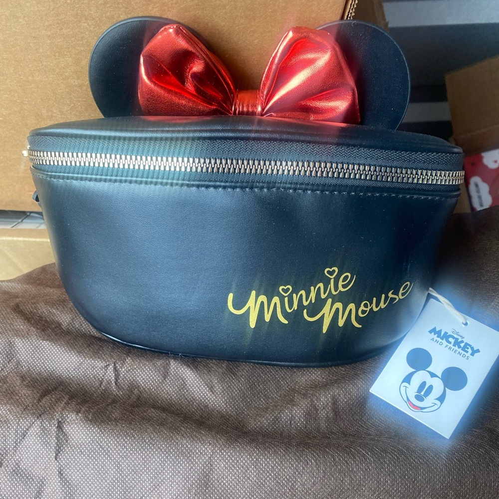 Disney Minnie Mouse Fanny Pack Waist Bag BNWT